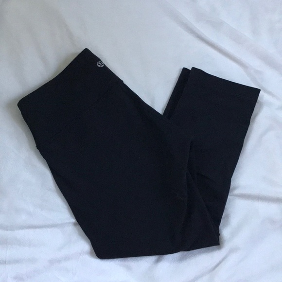 lululemon athletica Pants - LULULEMON WUNDER UNDER CROP SIZE 6
